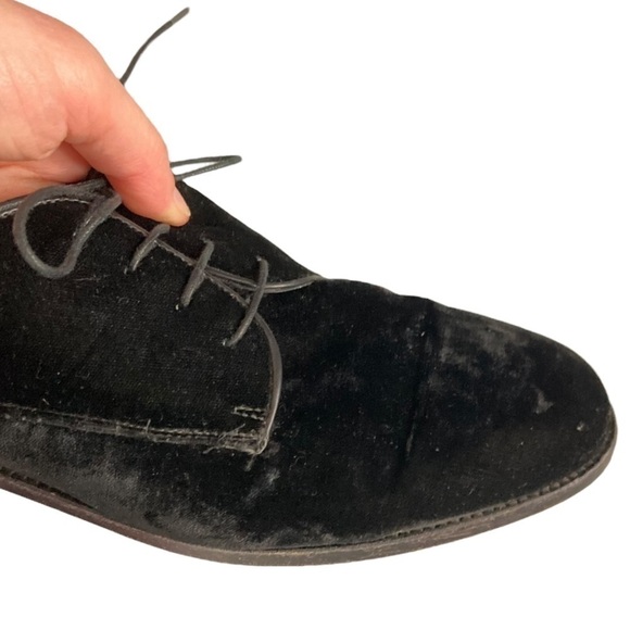 COLE Haan black velvet lace up loafer dress shoes - Picture 6 of 11